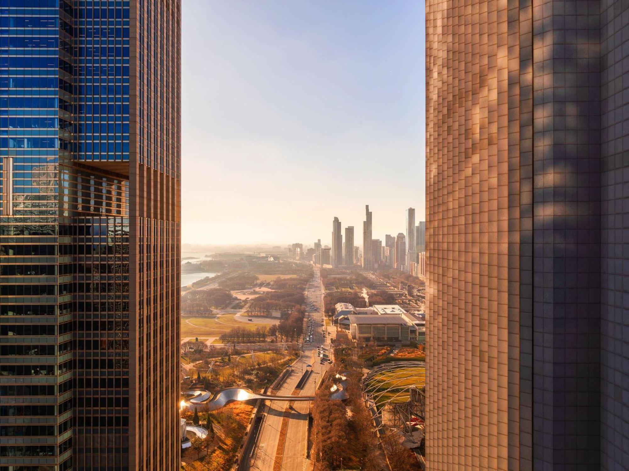 Fairmont Chicago Millennium Park Hotel Bagian luar foto