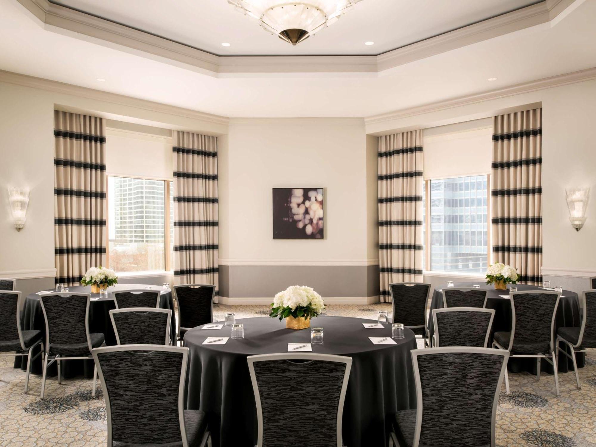 Fairmont Chicago Millennium Park Hotel Bagian luar foto