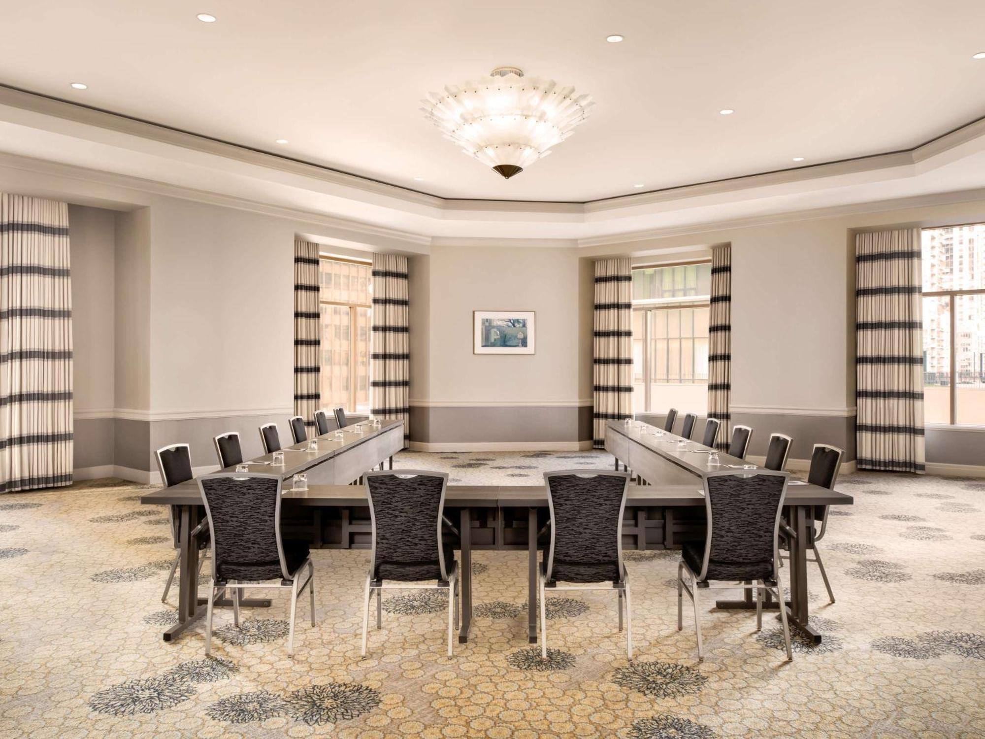 Fairmont Chicago Millennium Park Hotel Bagian luar foto